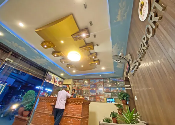 Airport Hotel *